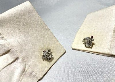 Auth Beautiful GINNNI VERSACE Medusa face 3D Vintage Cufflinks silver +Box Gift