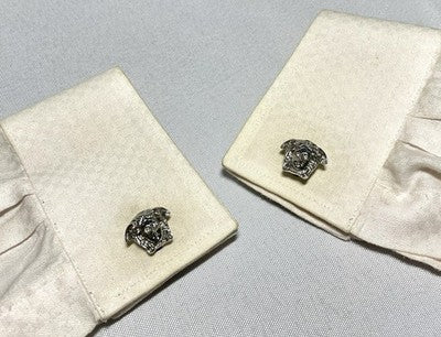 Auth Beautiful GINNNI VERSACE Medusa face 3D Vintage Cufflinks silver +Box Gift