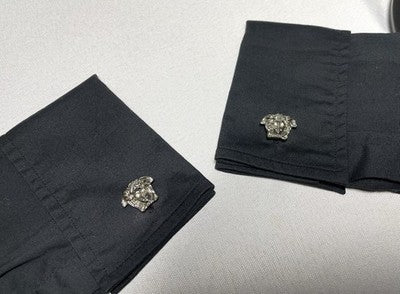 Auth Beautiful GINNNI VERSACE Medusa face 3D Vintage Cufflinks silver +Box Gift