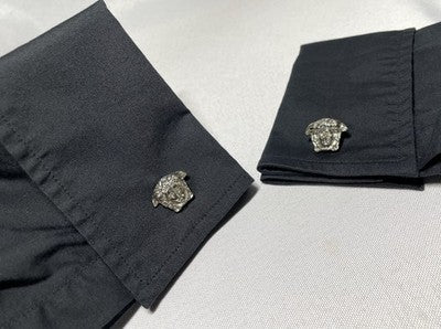 Auth Beautiful GINNNI VERSACE Medusa face 3D Vintage Cufflinks silver +Box Gift
