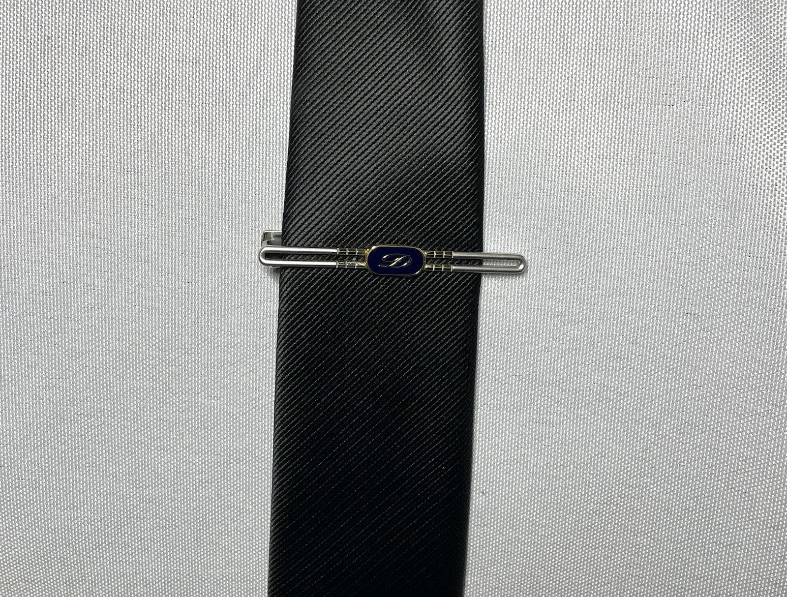 8037587