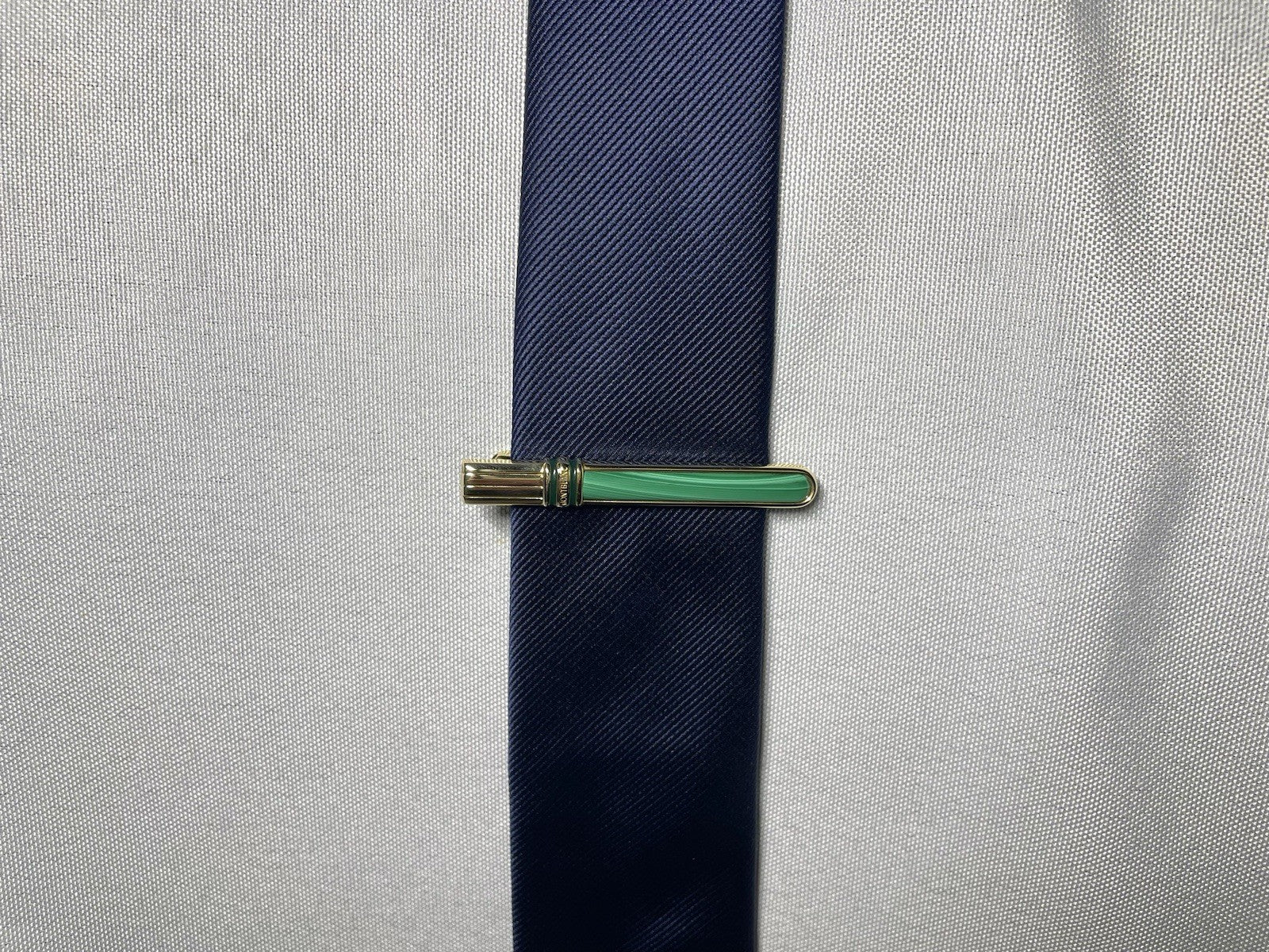 8037583