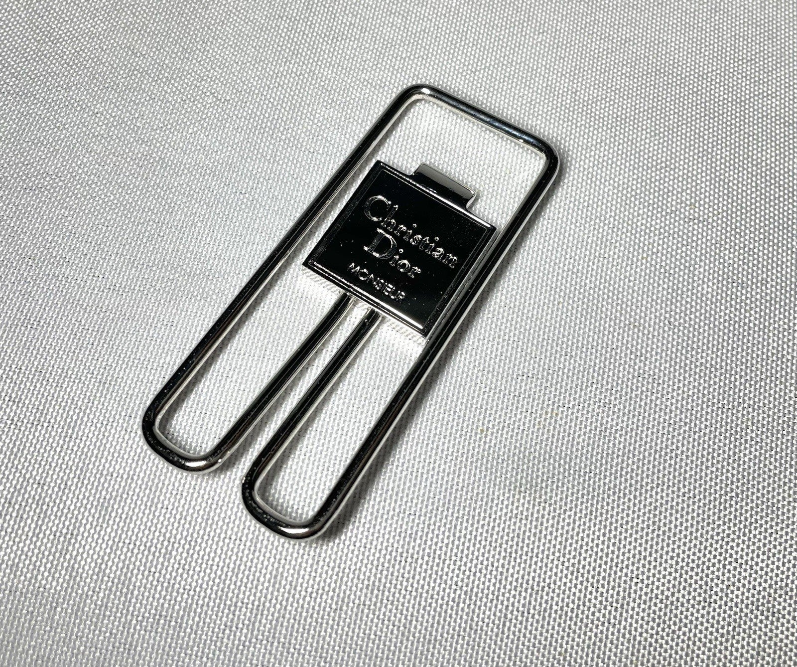 8037500