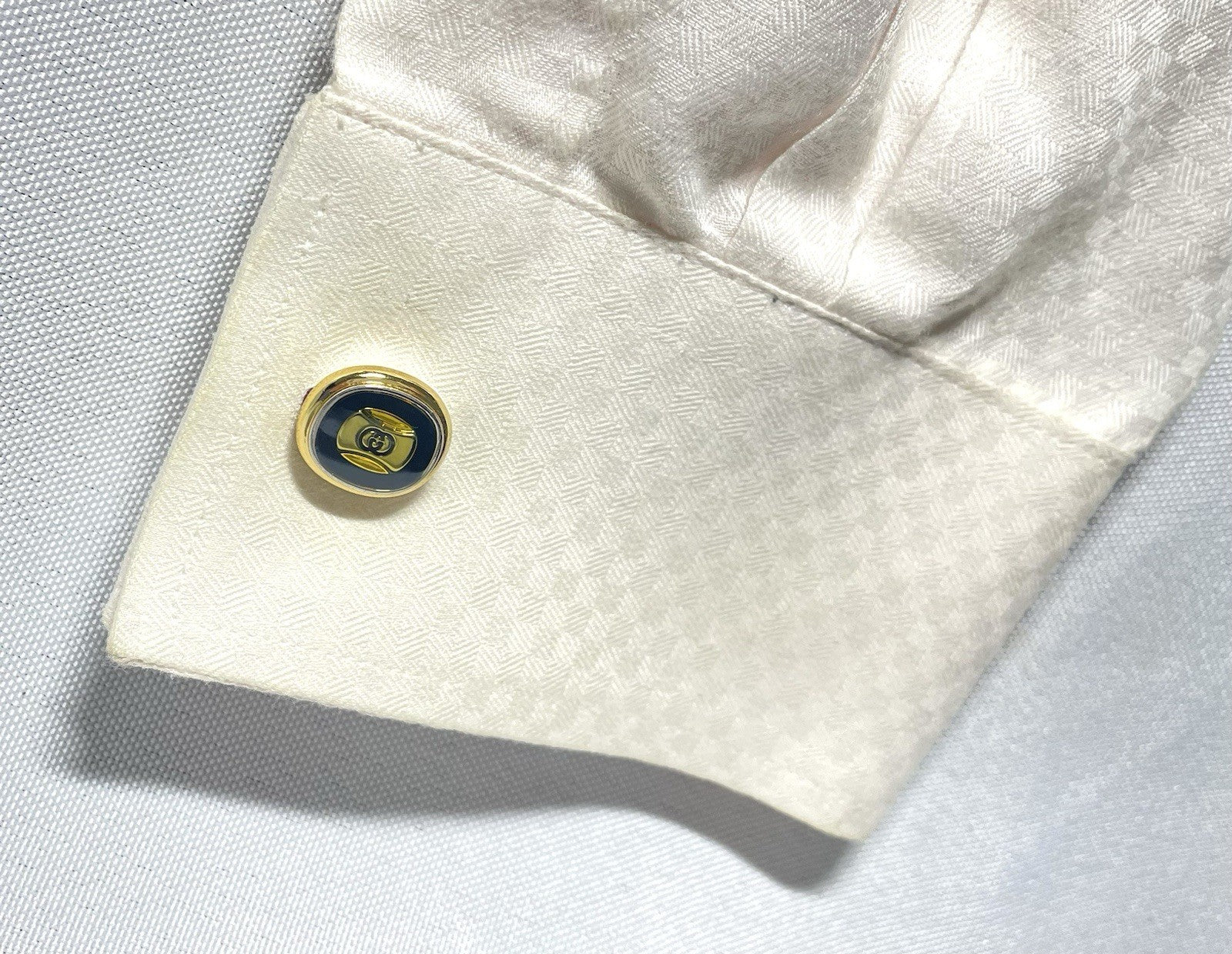 8037537