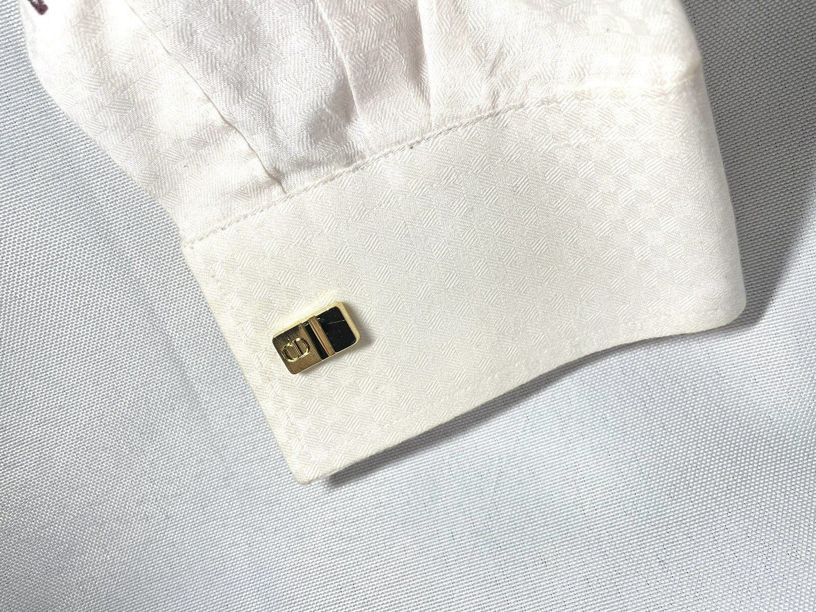 8037557