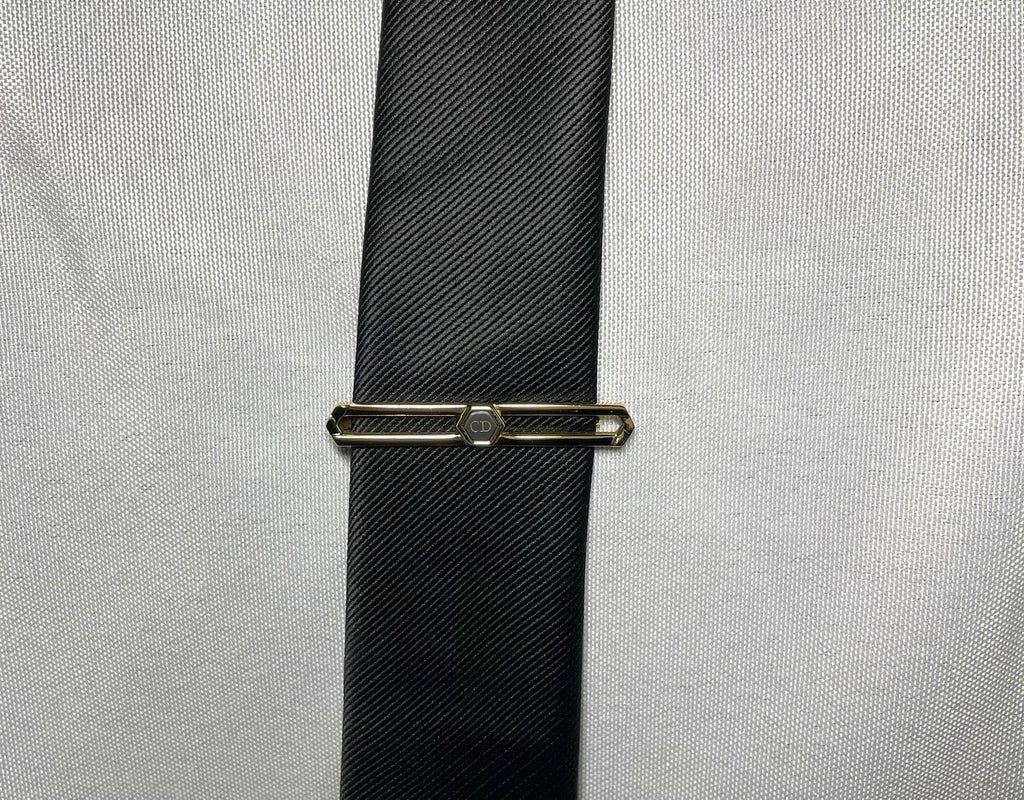 8037508