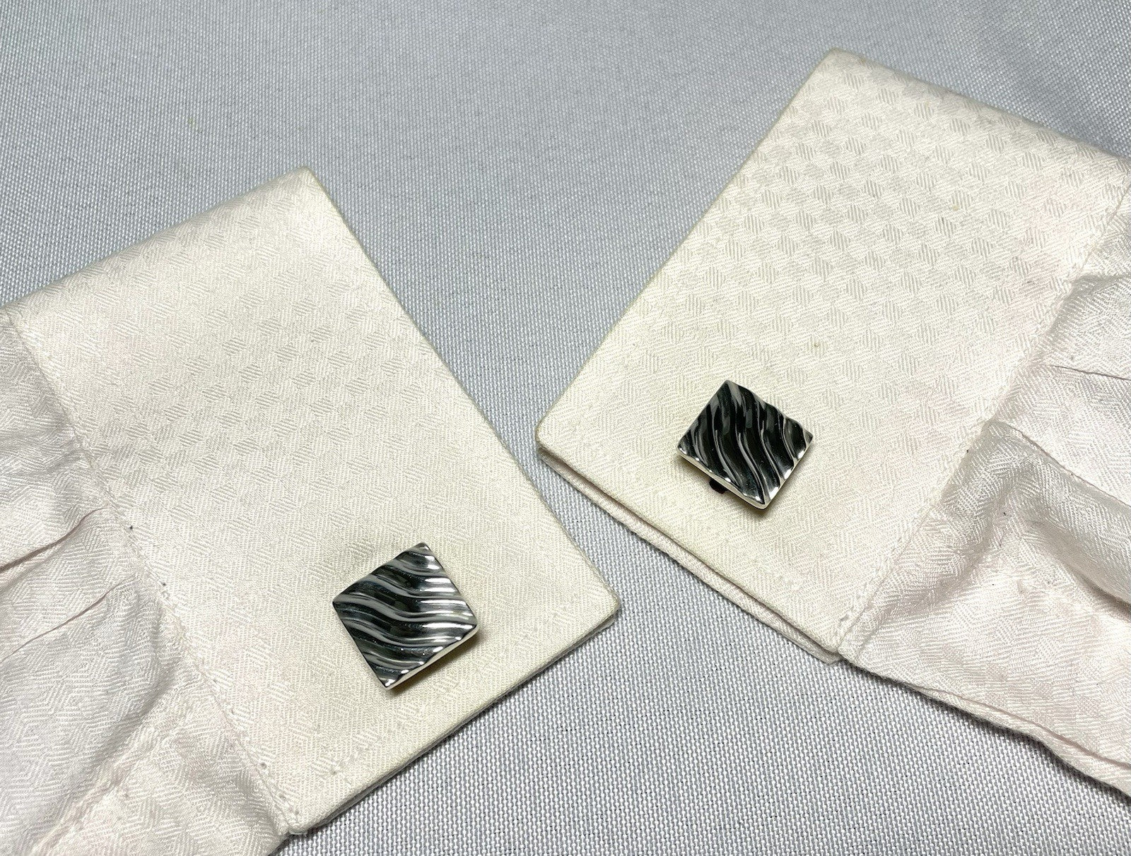 8036277