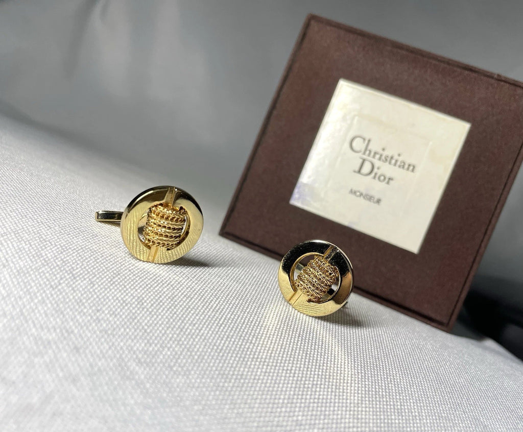 Auth [Beautiful] Dior CD & mesh Design & Oval vintage Cufflinks Gold +Box Gift