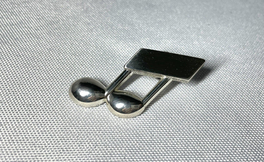 Auth Rare Yves Saint Laurent brooch Music note chrome silver unisex