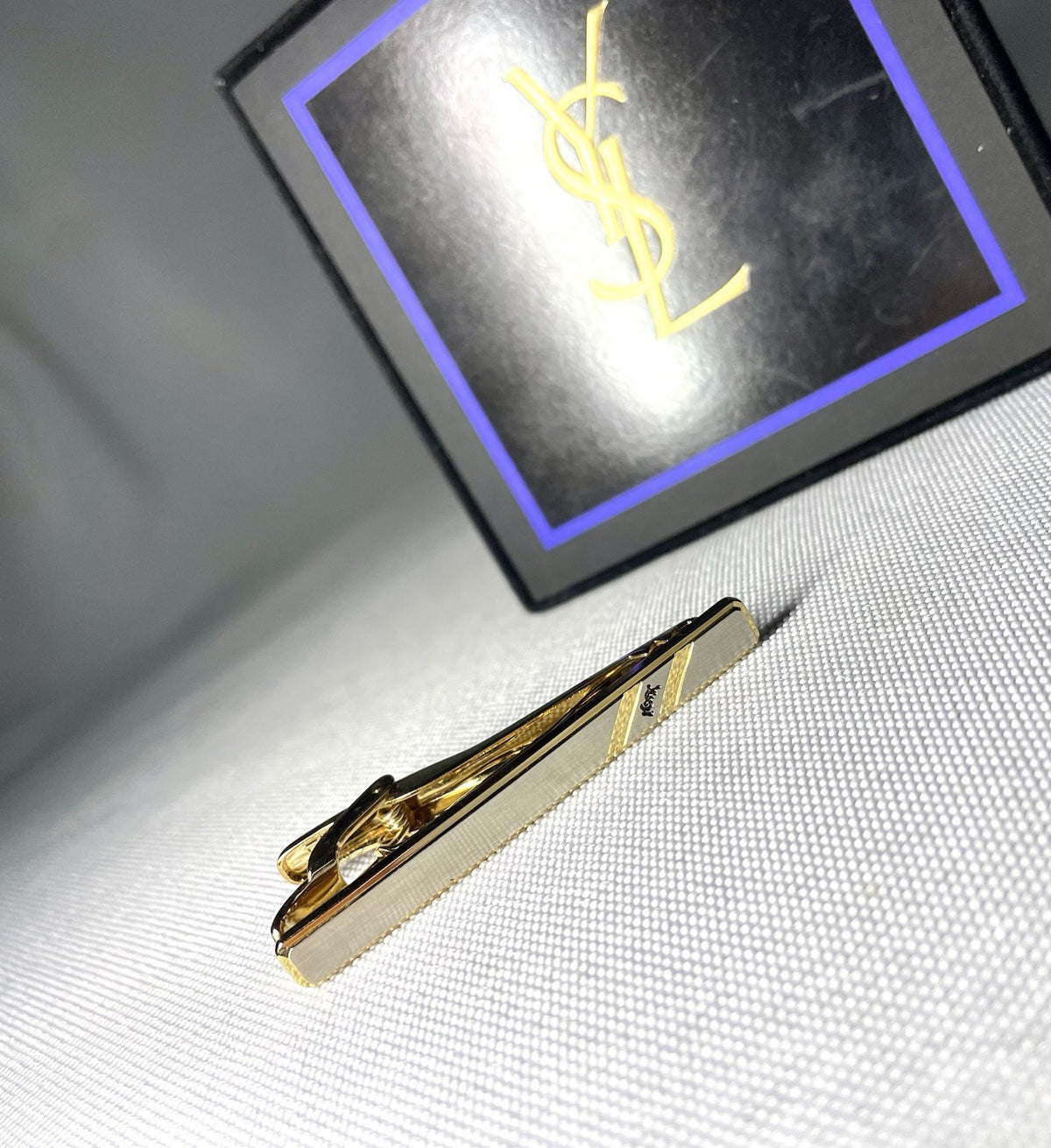 Auth [Beautiful] Yves Saint Laurent YSL bar gold & Matte silver tie clip Gift