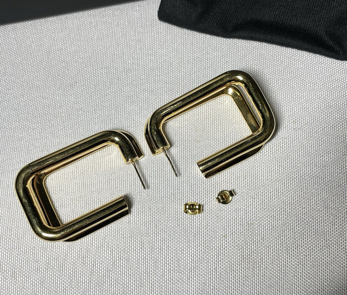 Auth Beautiful Saint Laurent Paris Square Hoop large Pierced earrings Gold Gift