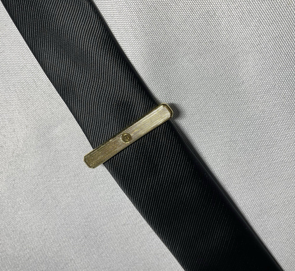 Auth Rare Dior CD Logo Stripe line Design Vintage Tie Clip Gold Bar pin Business