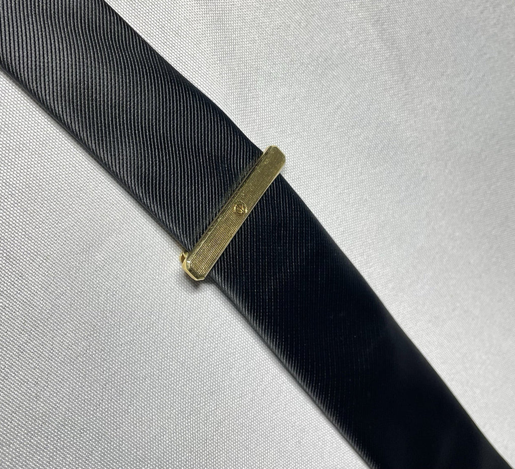 Auth Rare Dior CD Logo Stripe line Design Vintage Tie Clip Gold Bar pin Business