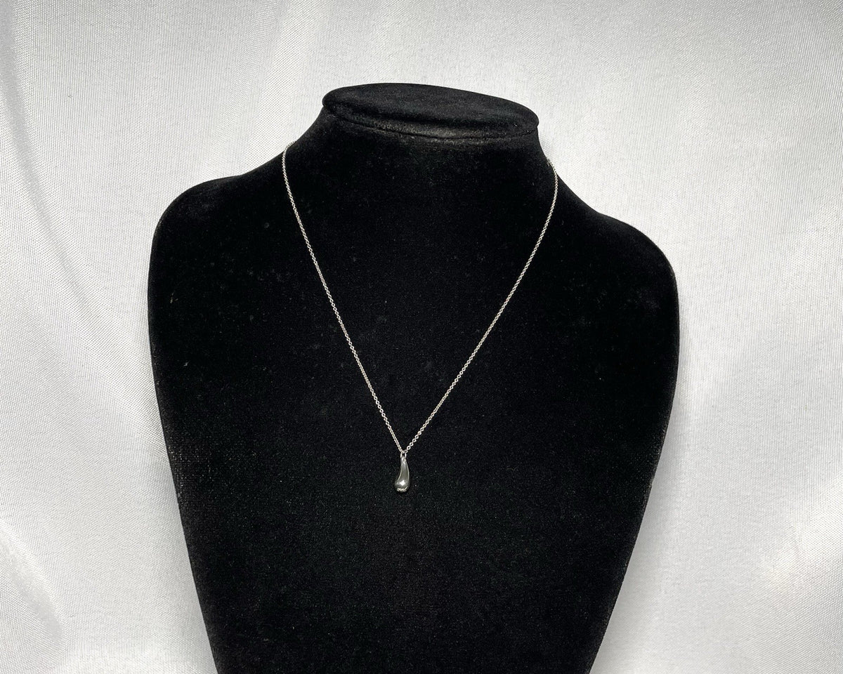 Auth Beautiful Tiffany Elsa Peretti Tear Drop Sterling Silver925 Necklace 15in