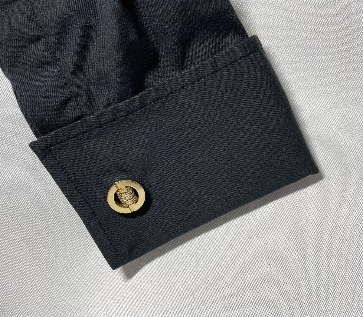 Auth [Beautiful] Dior CD & mesh Design & Oval vintage Cufflinks Gold +Box Gift