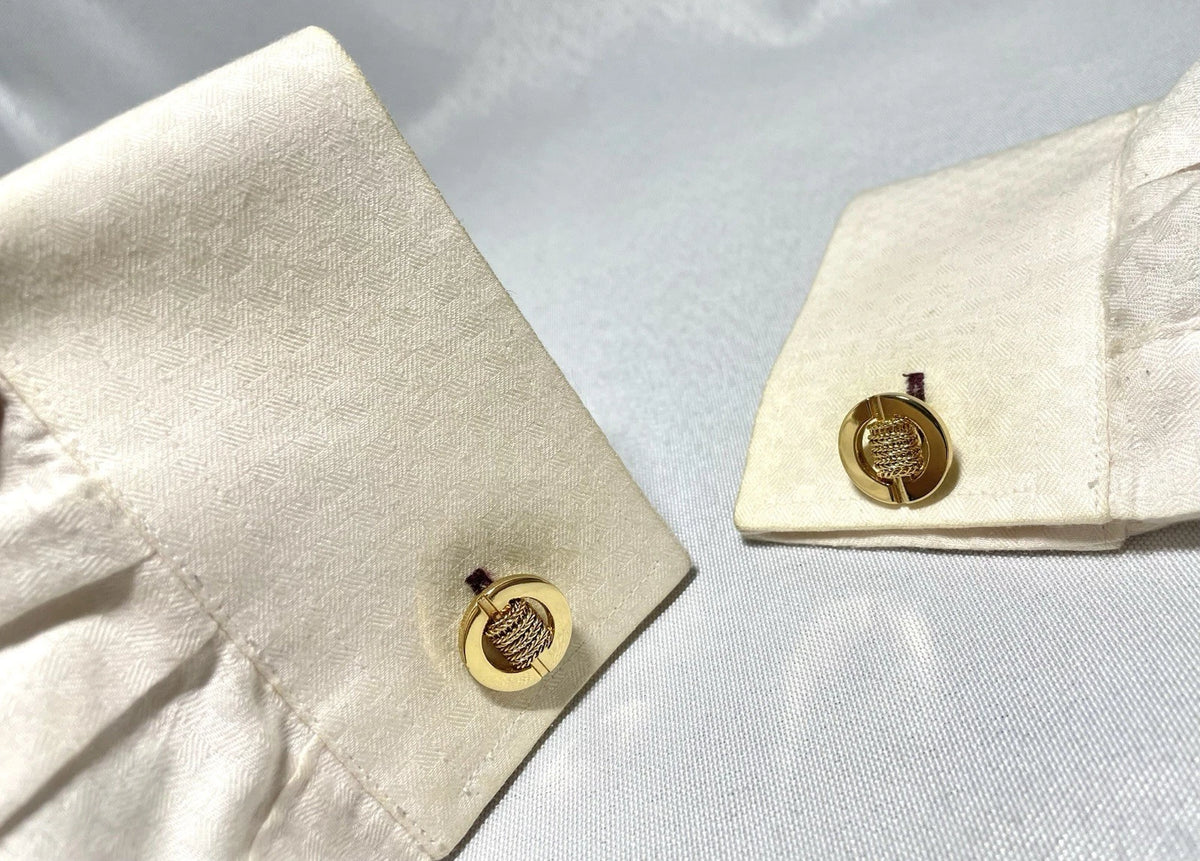 Auth [Beautiful] Dior CD & mesh Design & Oval vintage Cufflinks Gold +Box Gift